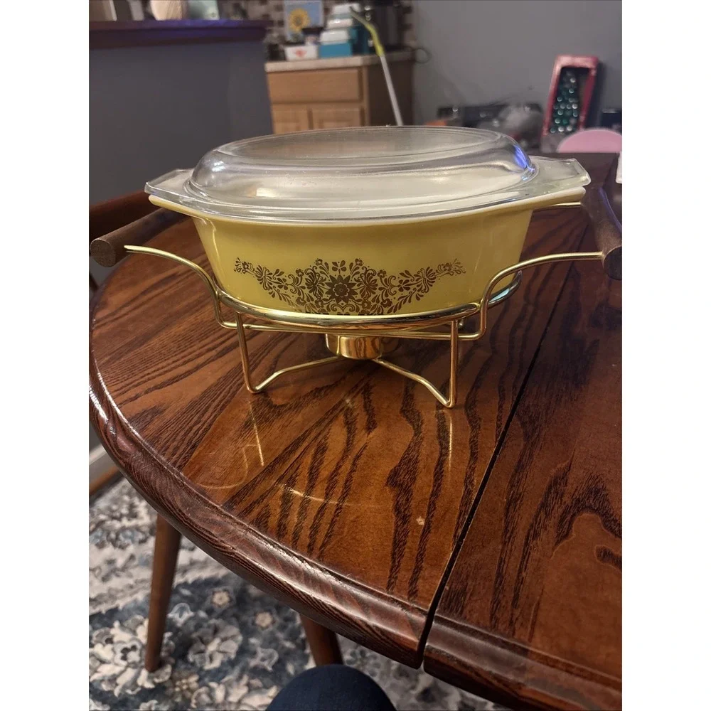 PYREX 043 1.5 Qt Golden Garland casserole w/ teak-handled warmer & lid EUC